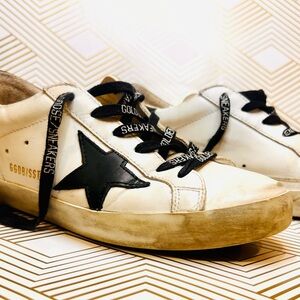 Golden Goose Superstar Leather trainers white with black star